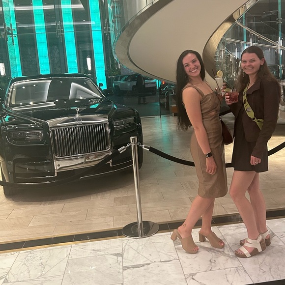 Meet your Posher, Bryn - Picture 8 of 16